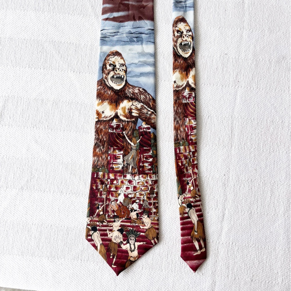 VINTAGE 1992 American Film Classics King Long Silk Neck Tie